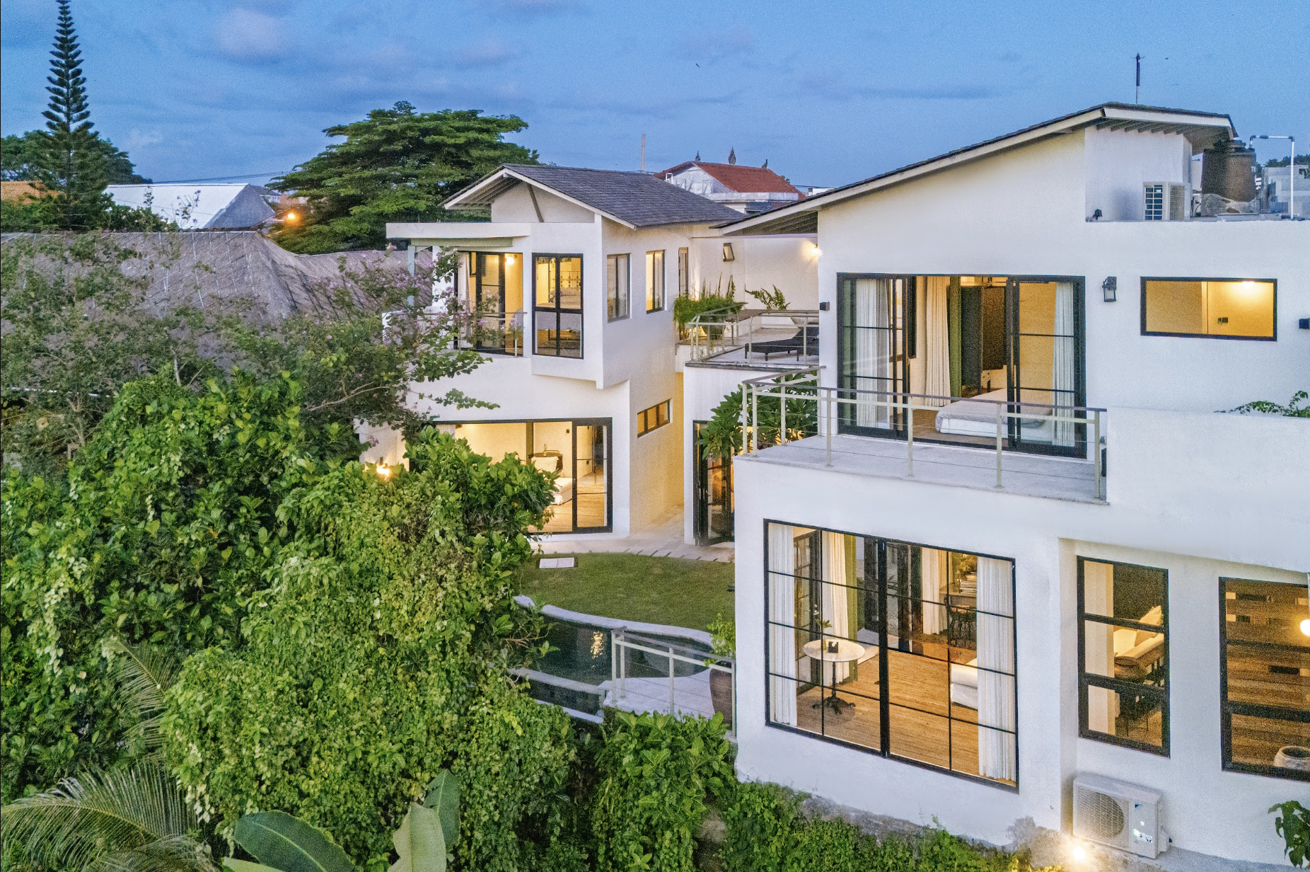 Industrial Apartment with Ricefields View in Canggu