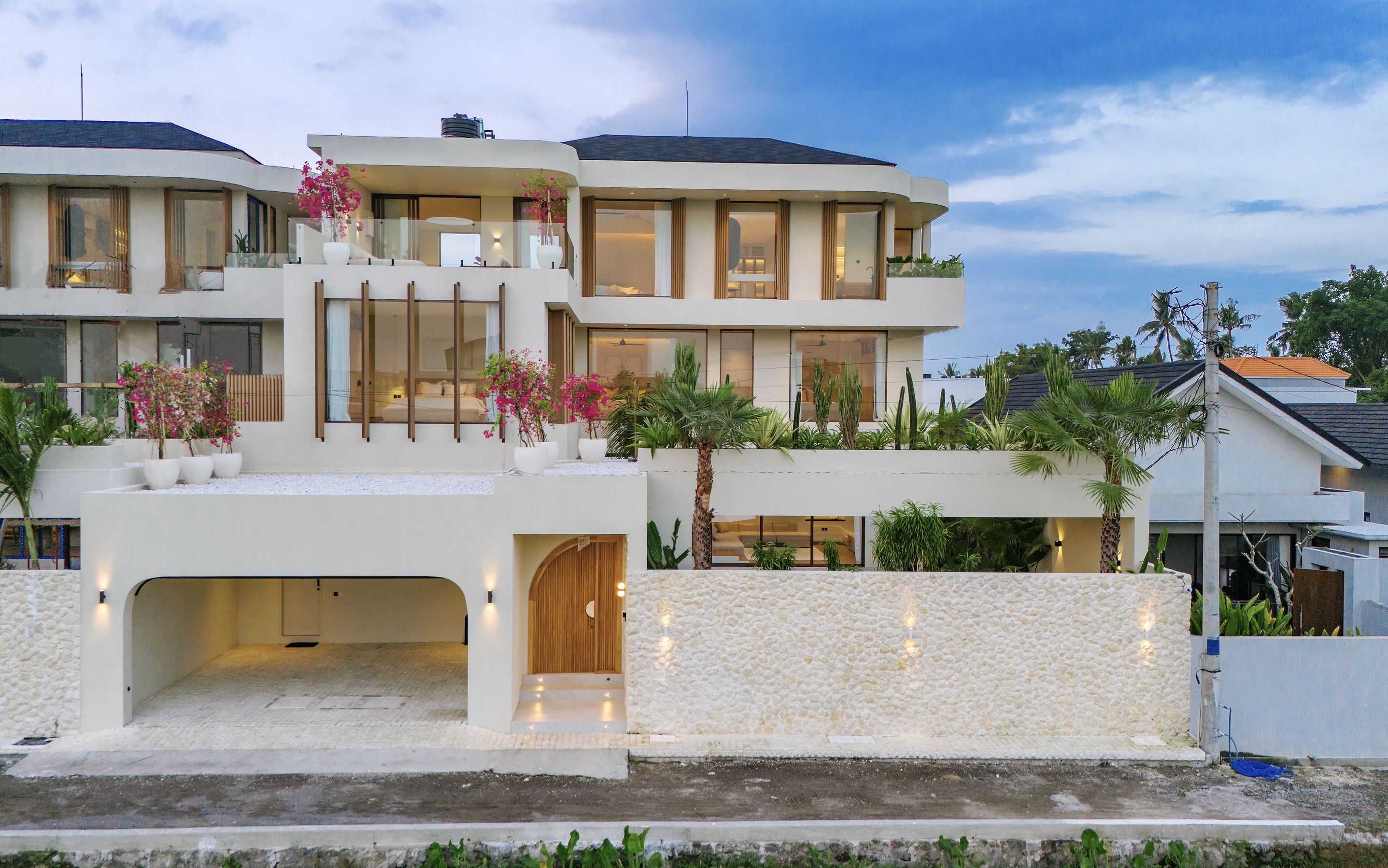 Brand New 4 Bedroom Smart Villa with Ocean Views Near Seseh Beach - AP035