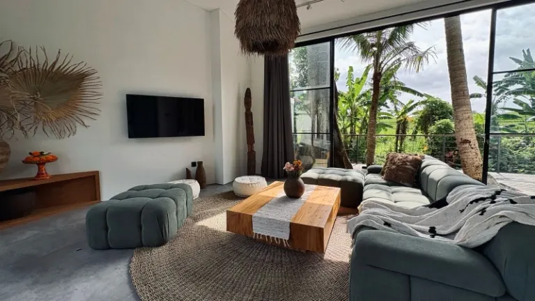 4 Bedroom Tropical Villa in Tanah Lot - AP041