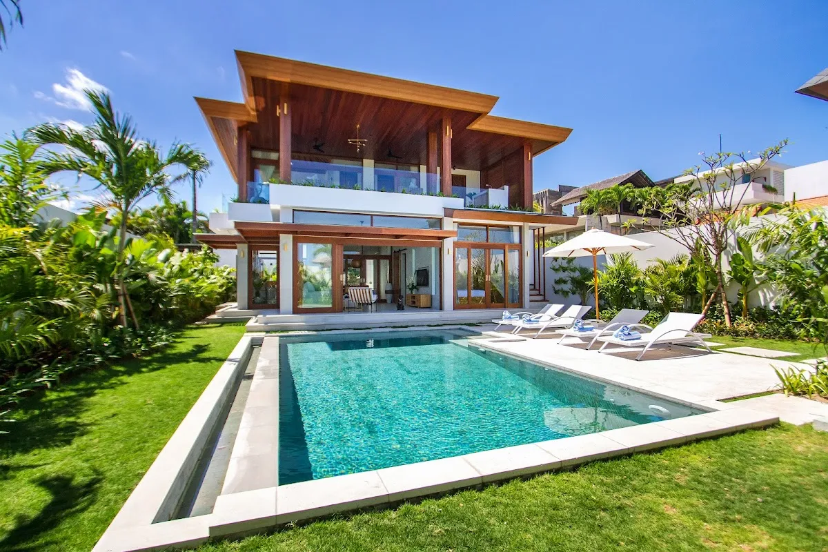 4BD Villa Beachside Cemagi - AR01
