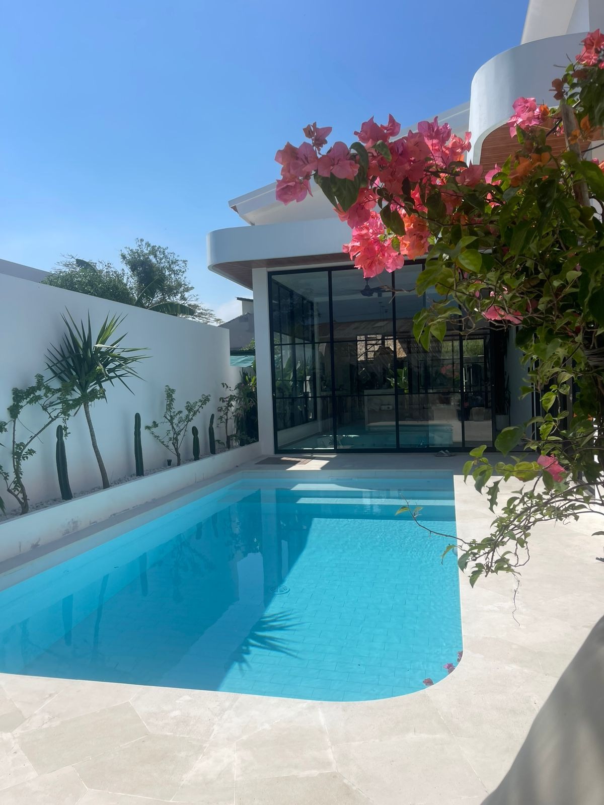 Modern Mediterranean Shared Villa Rooms in Seseh/Munggu - JN01