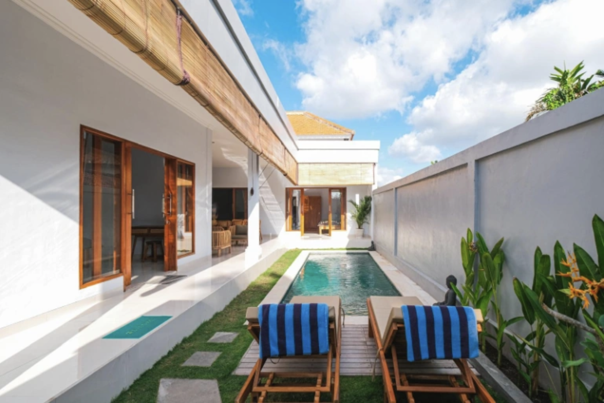 3BDR Villa Stargazer for Rent in Padang Linjong Canggu Near Batu Bolong Beach - LN01