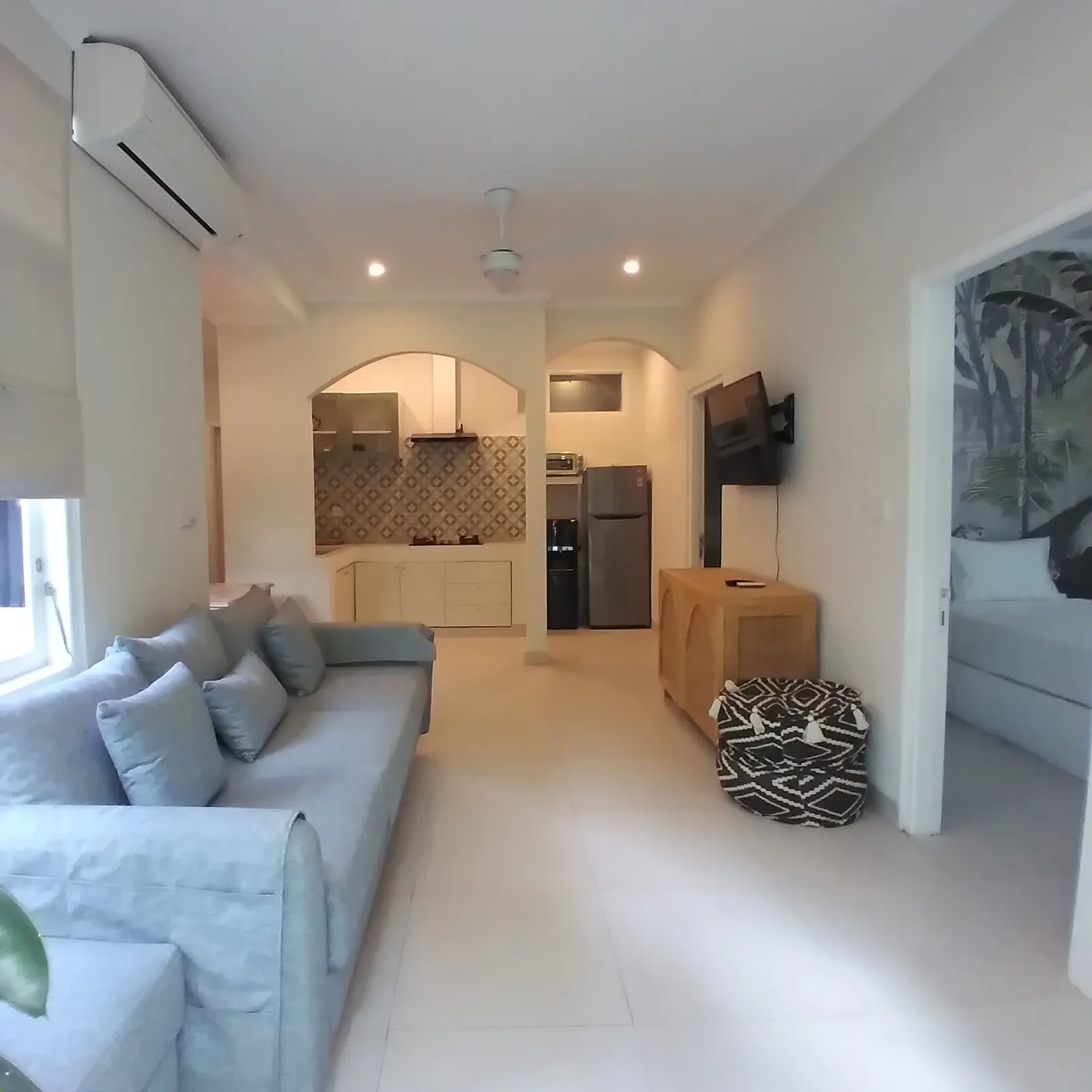 Modern Tropical Cottage 2-Bedroom Home with Private Garden - ML007