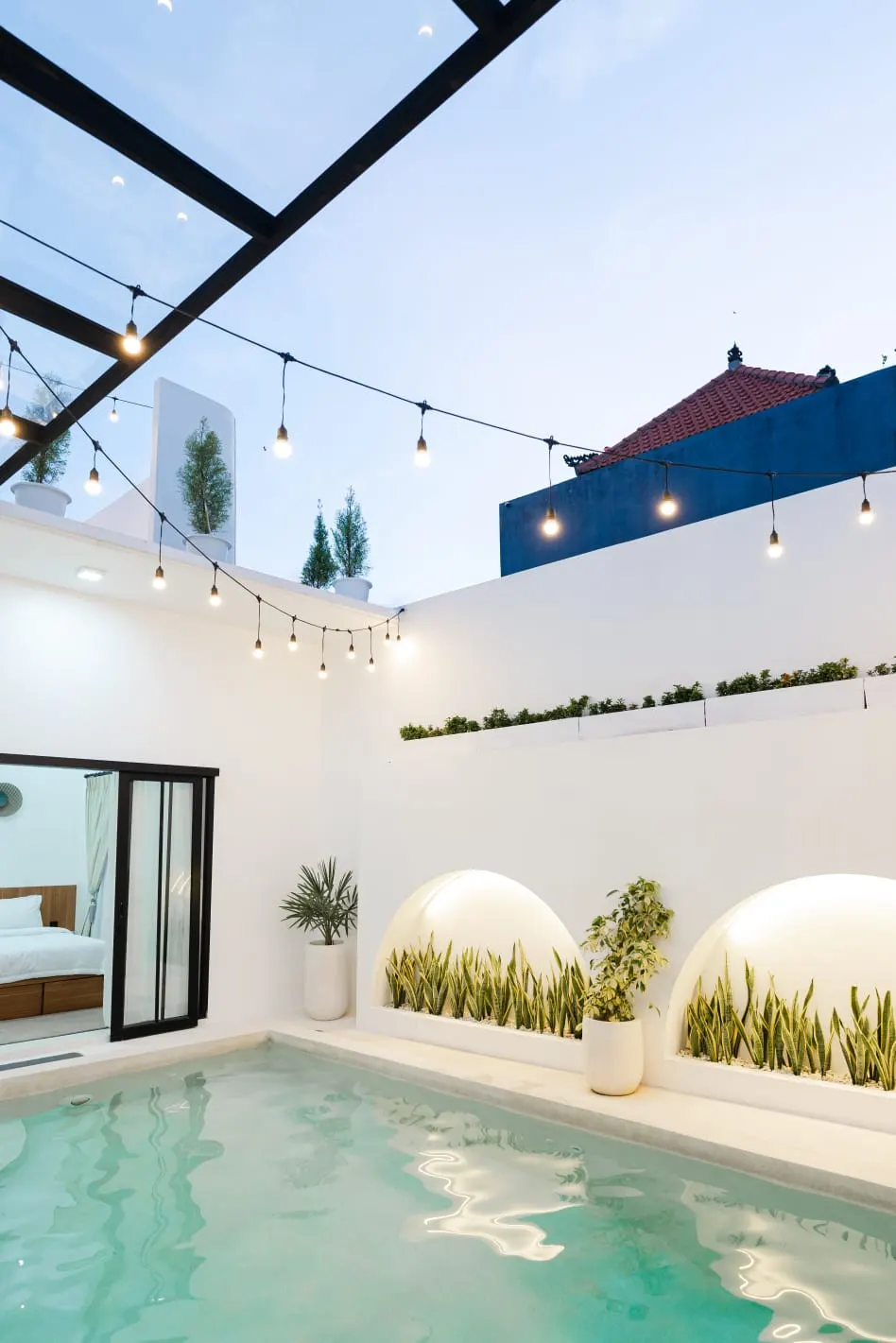 Bright Villa - RO001