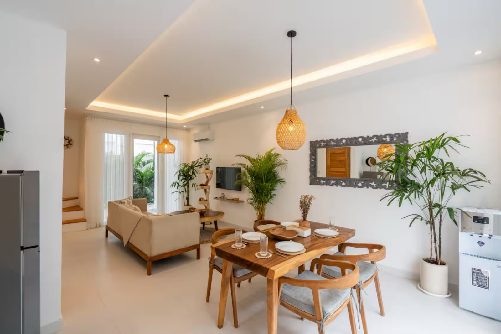 Modern 2-Bedroom Sleek Natural Villa in Padonan, Canggu - SK01