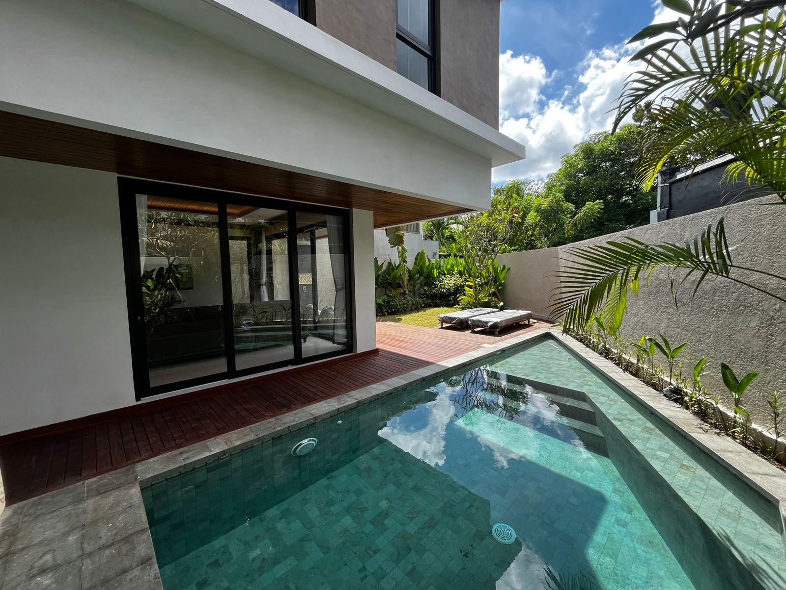 Prime 4 Bedroom Freehold Villa for Sale Leasehold in Batu Bolong, Canggu - ST03