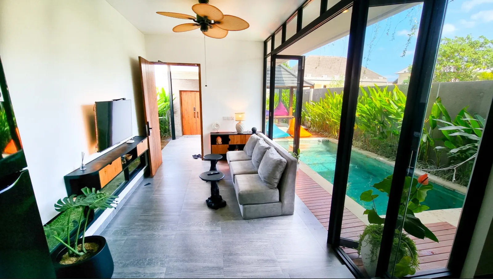 Modern Tropical 3BDR Villa Cyber for Rent in Umalas - Remote Work-Friendly - WS001