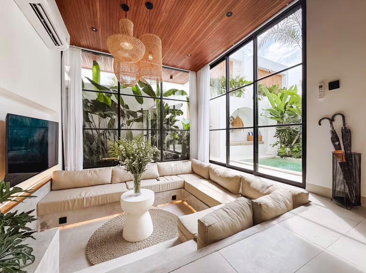 Modern 3-Bedroom Villa with Private Pool in Cemagi